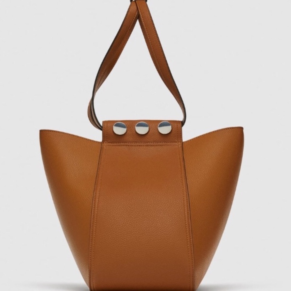 Zara bucket bag convertible